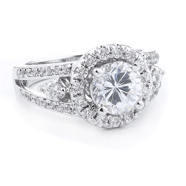 18KTW ENGAGEMENT RING O.64CT